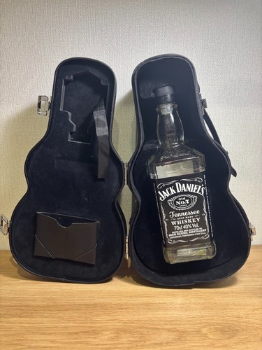 Jack daniels whiskey - daniels, guitar