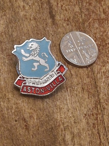 Aston villa buttonhole - c,