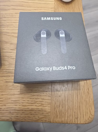 Genuine samsung galaxy buds - genuine,
