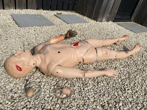 Laerdal first aid trauma - laerdal,