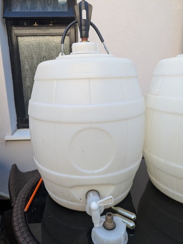 Pressure beer barrel - keg, w/tap
