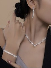 4pcs  Rhinestone decor