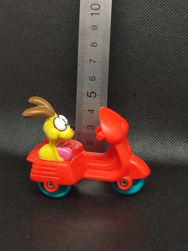 1988 mcdonald toy - toy, odie