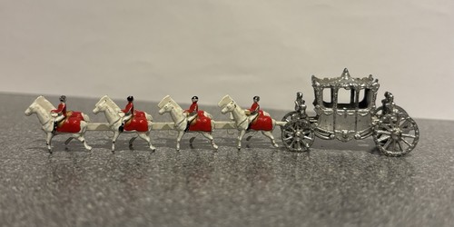 Matchbox miniature queen - miniature,