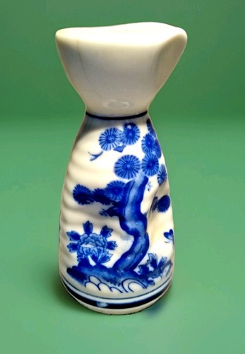 Vintage porcelain sake - ,