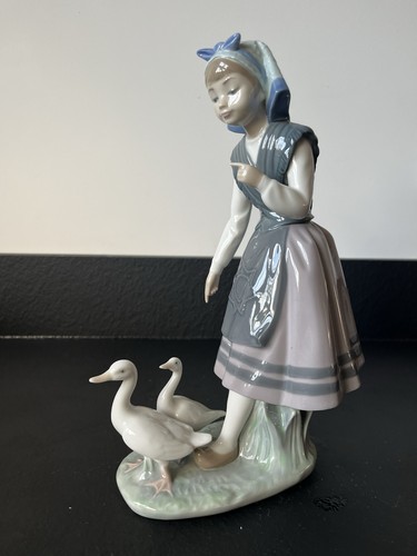 Lladro vintage porcelain - lladro,