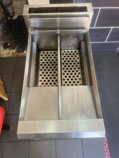 Commercial Blue Seal Twin Tank GT46 Gas Chip Fryer