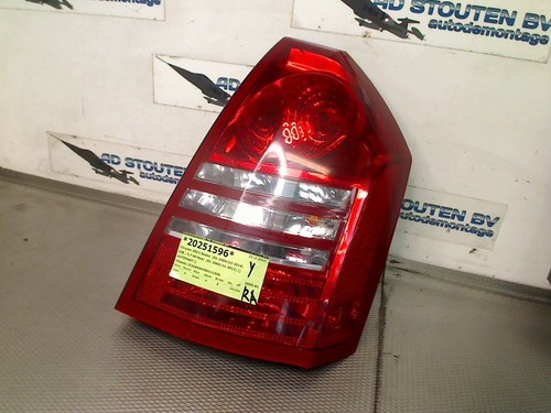 Right taillight chrysler 300c - right,