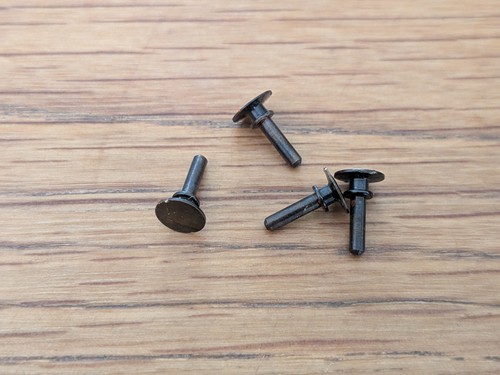 Hornby metal round buffers - metal,