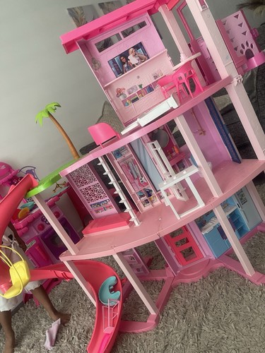 Barbie dream house - dream,