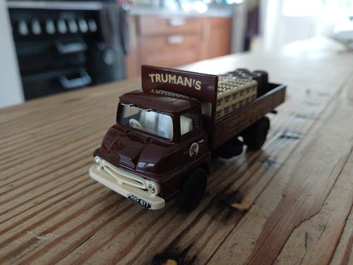 Vanguards thames trader - vanguards,