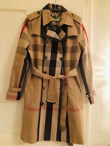 Beautiful women burberry - beautiful, women's