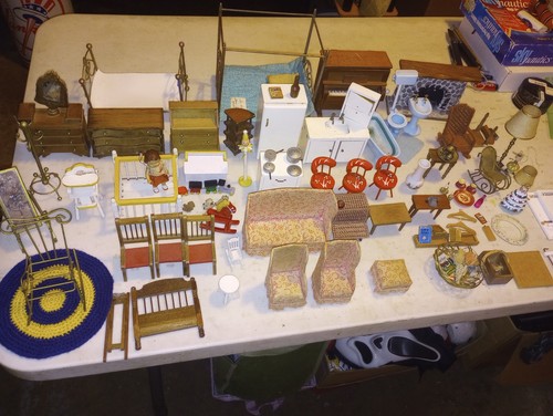 Vintage huge dollhouse - dollhouse,, wood