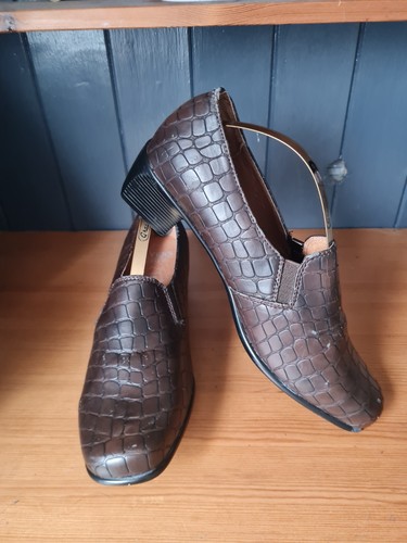 Pavers shoes low heel