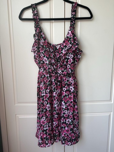 Divided pink floral wrap - floral,