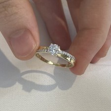 Genuine 9CT Yellow Gold Ladies