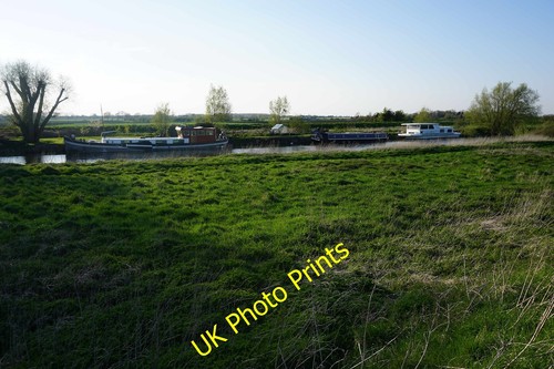 Photo 12x8 houseboats moored - houseboats,