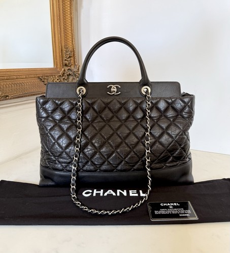 Chanel black top handle - black,