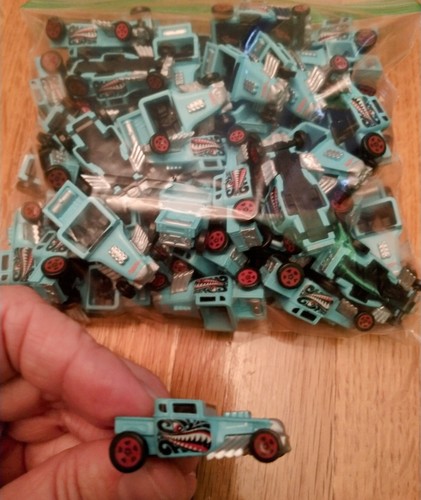 Qty hotwheels bone shaker - 50,,