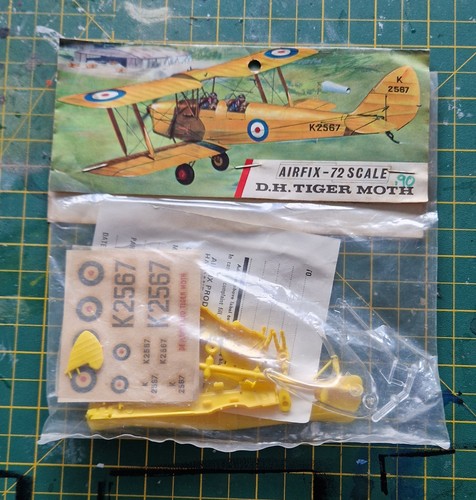 Airfix series 1 red - -, stripe