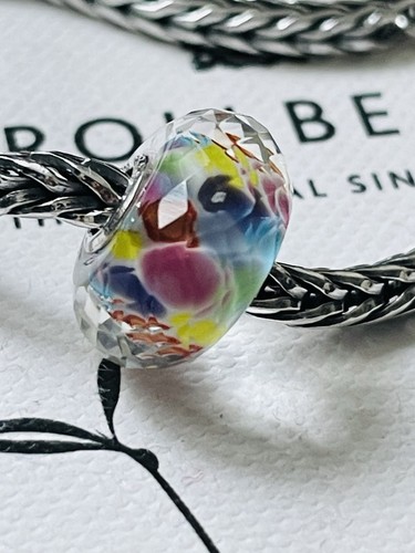 Trollbeads happy 2024 glass - happy,