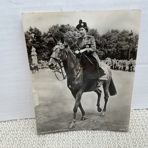 Vintage queen elizabeth - queen,