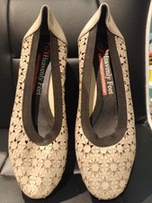 Heavenly feet anti - heavenly,