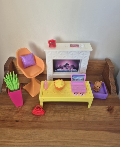 Barbie dolls living room - living,