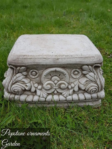 Square plinth highly detailed - square,