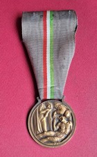 Militaria WW1 WW2 Medal House