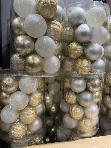 Joblot 200 christmas baubles - christmas,
