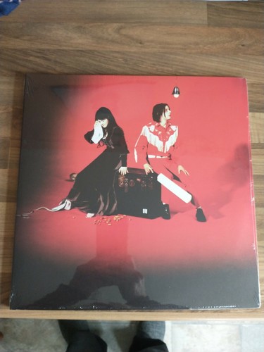 The white stripes - white, –