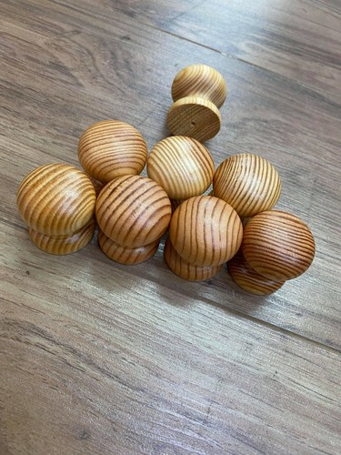 Varnished pine knobs cupboard - knobs,,