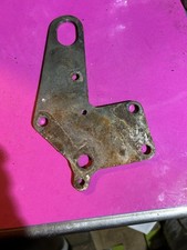 Land Rover V8 Engine  Lifting