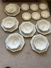 Eternal Beau dinner set