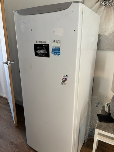 Hotpoint standalone fridge - hotpoint,
