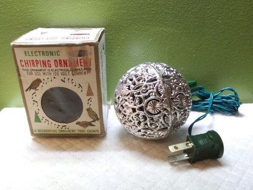 Vintage singing bird ornament - singing,