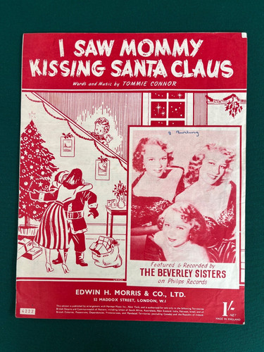 Saw mommy kissing - saw, santa