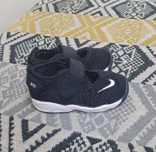 * Boys Girls Nike Air Rift BR