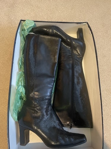 Women leather boots - women’s,