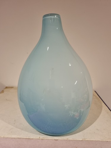 Large cased light blue white - light,