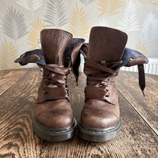 Dr Martens Triumph Aimilita