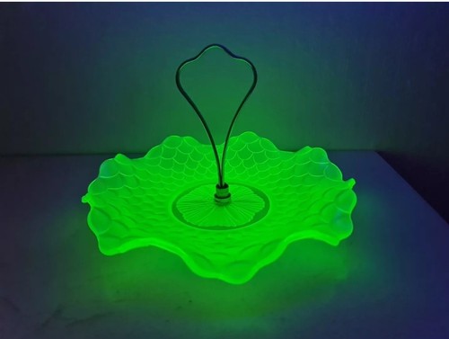 Art deco vintage uranium glass - art,