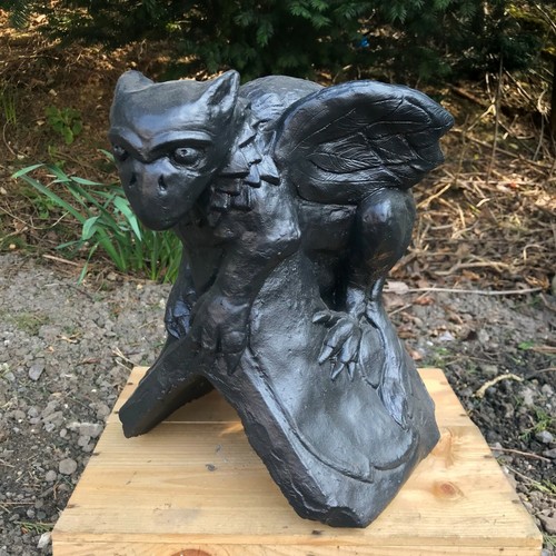 Baby griffin roof finial - , black