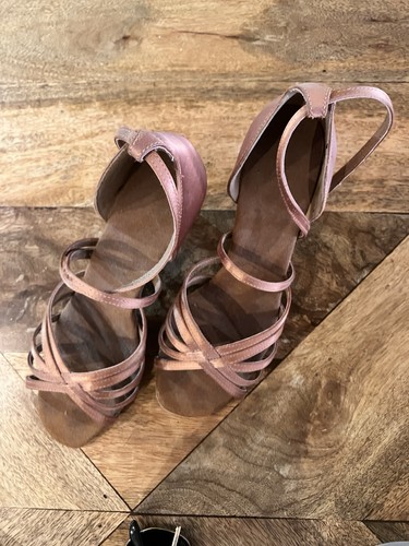 Barely worn leather soled - worn, size