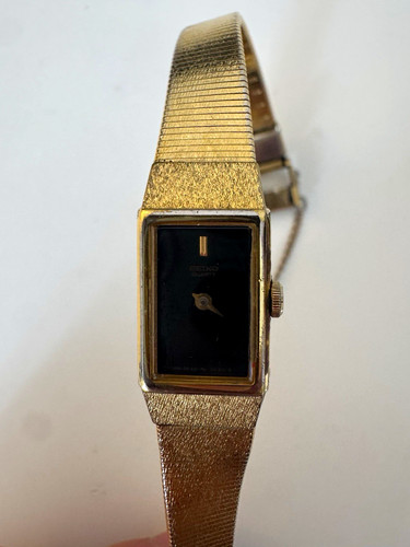 Seiko quartz ladies rectangle - ladies,