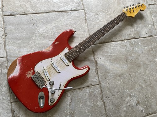 Stratocaster cherry red nitro - red,
