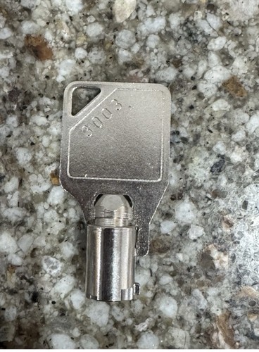 Tomy vending machine key - vending, 3003