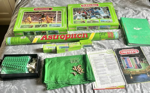 Subbuteo sets astro pitch - subbuteo,
