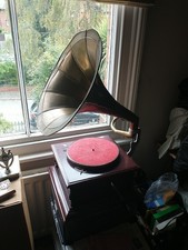 HMV 78 RPM Vintage wind up Gramophone Player withbrass horn